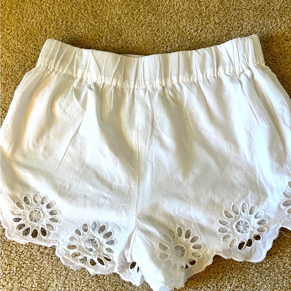 Mud Pie white eyelet shorts - never worn - size small - Picture 5 of 5